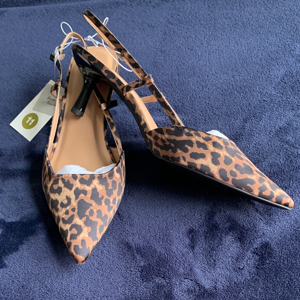 🌟a . new day LEOPARD SLINGBACKS🌟